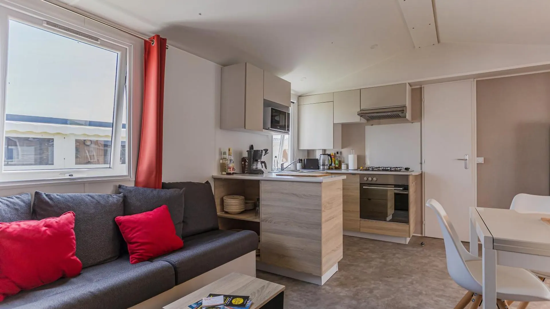 Mobil-Home Ambon 6 Personnes
